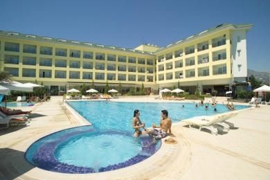 Pine House Hotel3