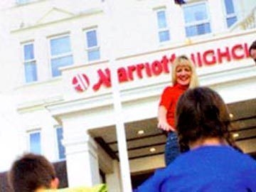MARRIOTT HIGHCLIFF1
