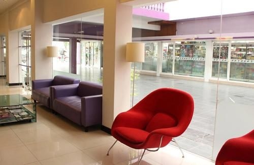 ดิ แอมบาสซี สาทร (The Embassy Sathorn)3