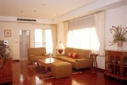 เมเปิ้ล เฮ้าส์ เอ็กเซ็กคลูทีฟ อพาร์ตเมนท์ (Maple House Executive Apartment)3