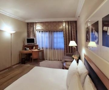 Metropolitan Hotel3