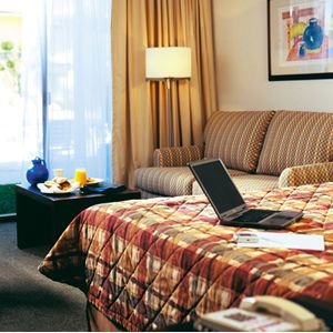 FIESTA INN2