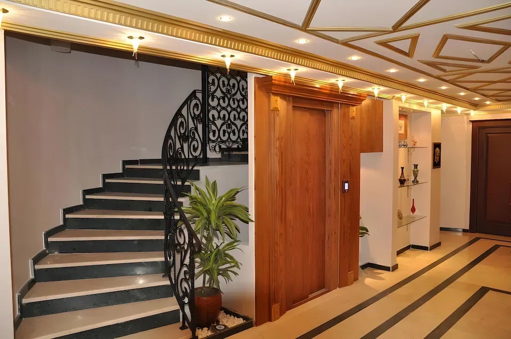 Aruna Hotel2