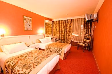 Hotel Santa Pera3