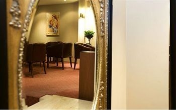 Tan Hotel2