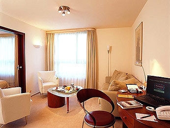 MERCURE UNIA4