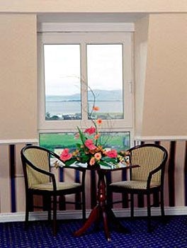 Flannery's Hotel4