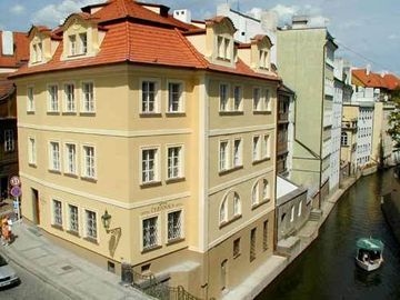 Hotel Richmond Certovka1