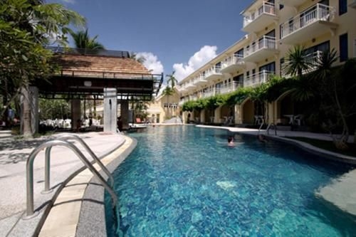 เดอะ ฟรอนท์ วิลเลจ โฮเทล (The Front Village Hotel)2