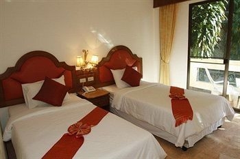 เมมโมรี กะรน รีสอร์ต (Memory Karon Resort)1
