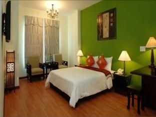 Gold Coast Hotel2