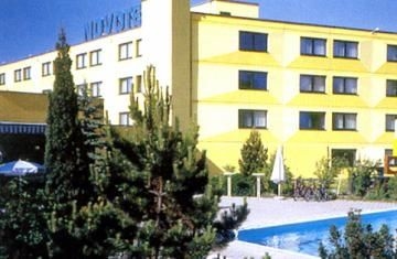 NOVOTEL WEST0