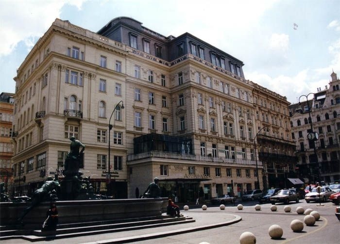 Ambassador Vienna0