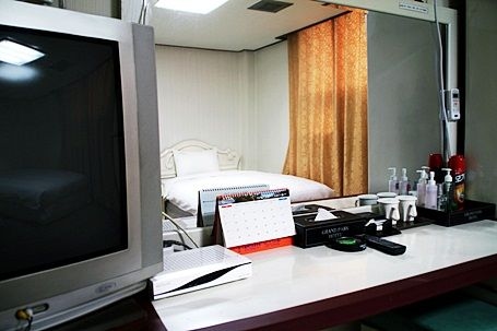 Grand Park Hotel3