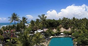 โรงแรมเลเกียน บีช (Legian Beach Hotel)2