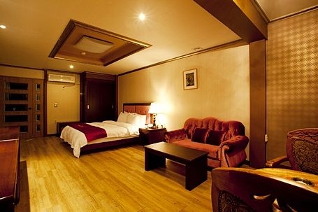 B&Beach Tourist Hotel4