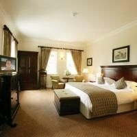 Mount Falcon Hotel1