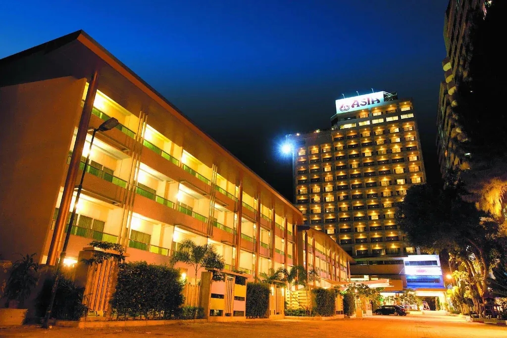 โรงแรมเอเชีย ชะอำ (Asia Cha-am Hotel)0