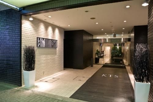 Hamilton Hotel Black0