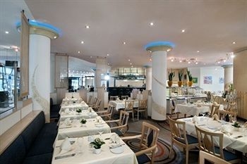 HOLIDAY INN2