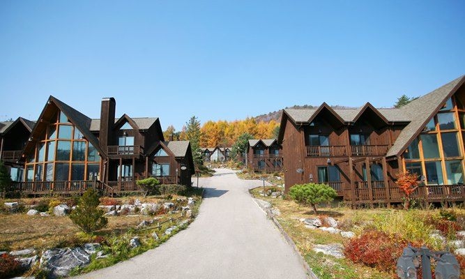 ชาเล็ต รีสอร์ต (Chalet Resort)0