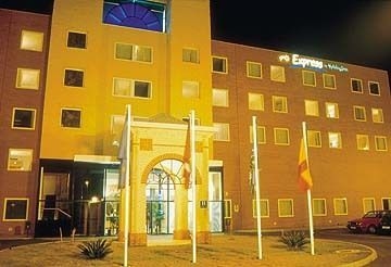 EXPRESS BY HOLIDAY INN1