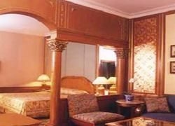 Geulis Hotel & Kafe Butik1