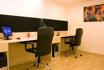 โรงแรมเรดฟ็อกซ์ (Red Fox Hotel, Jaipur)4