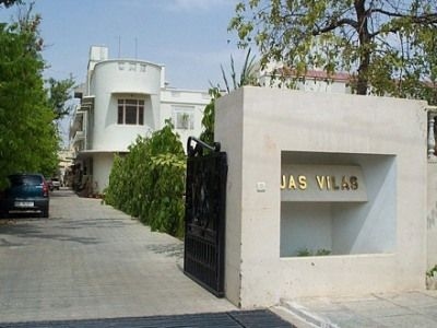 โฮเต็ล จัสวิลาศ (Hotel Jasvilas)1