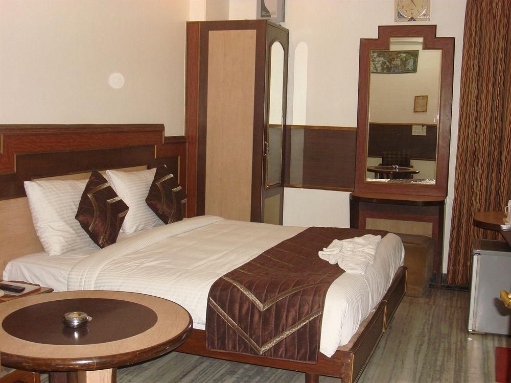 Hotel Rama Deluxe1