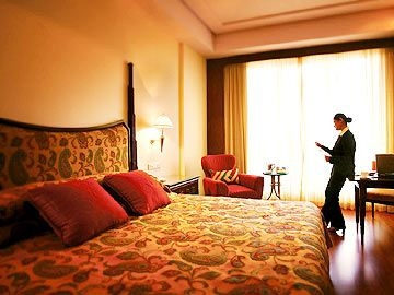 Lalit Intercontinental (Club)2