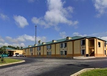 QUALITY INN AUBURN4