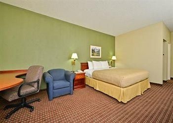 QUALITY INN & SUITES THOMASVILLE1