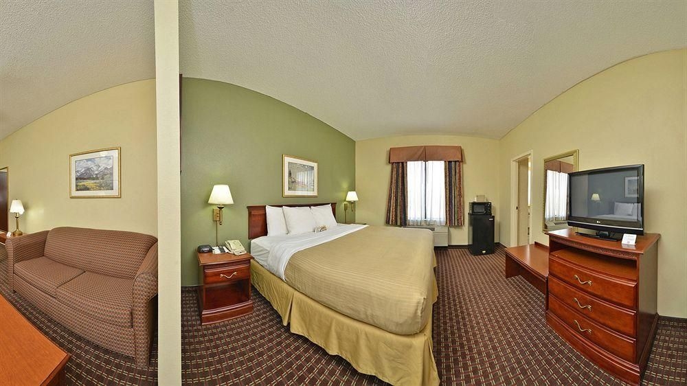 QUALITY INN & SUITES THOMASVILLE0