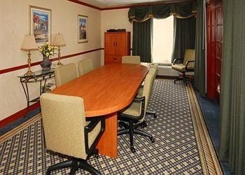 COMFORT INN GREEN VALLEY2