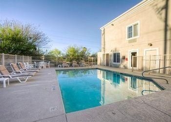 COMFORT INN GREEN VALLEY3