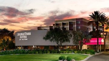 DOUBLETREE SUITES BY HILTON PH0