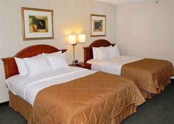CLARION INN TUCSON1