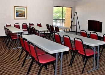 CLARION INN TUCSON4