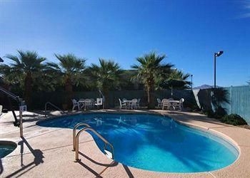 COMFORT INN & SUITES TUCSON4