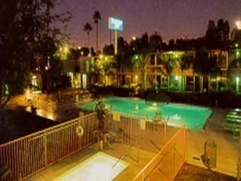 RODEWAY INN TUCSON4