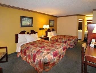 DAYS INN BENTON4