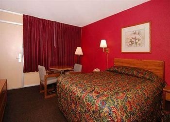 ECONO LODGE BENTON3