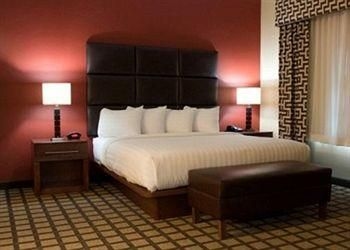 COMFORT INN & SUITES FORT SMITH2