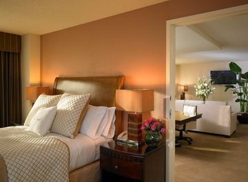 DoubleTree Suites by Hilton An4