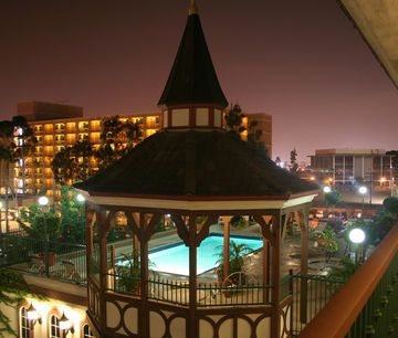 Camelot Inn And Suites1