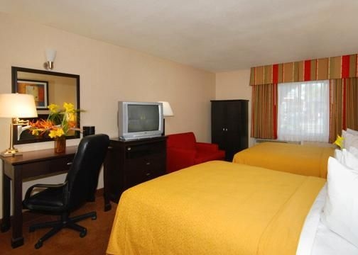 Quality Inn and Suites Anaheim at the Park1
