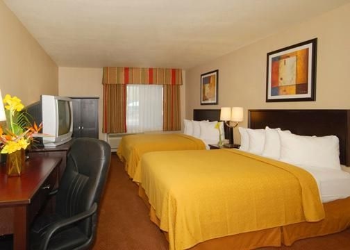 Quality Inn and Suites Anaheim at the Park2