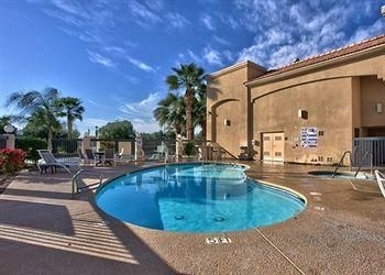 CLARION INN BLYTHE4