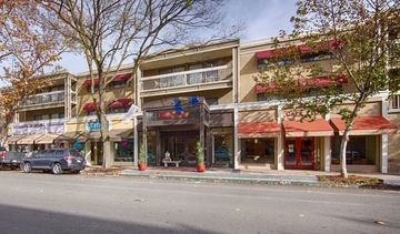 HALLMARK INN0